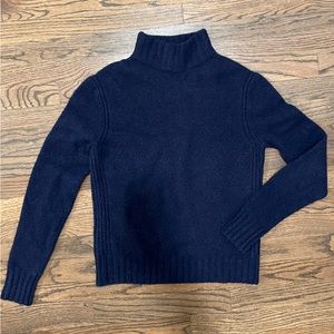 J Crew / point sur Navy Blue turtle neck sweater